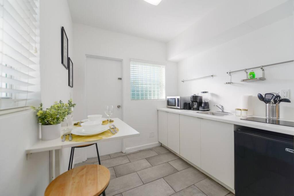 Wonderful Studio Residence 15 Min From The Beach Miami Bagian luar foto